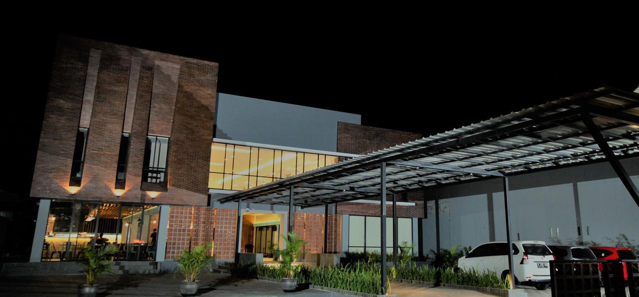 Fitra Hotel Majalengka Esterno foto